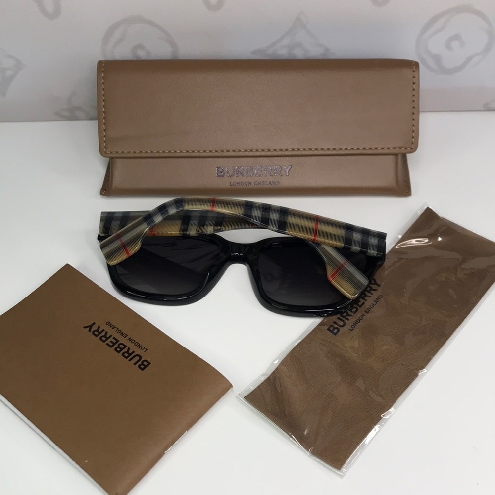 New 100% Authentic Burberry BE4277 3757/T3 Polarized Sunglasses – Black Frame - Picture 9 of 10
